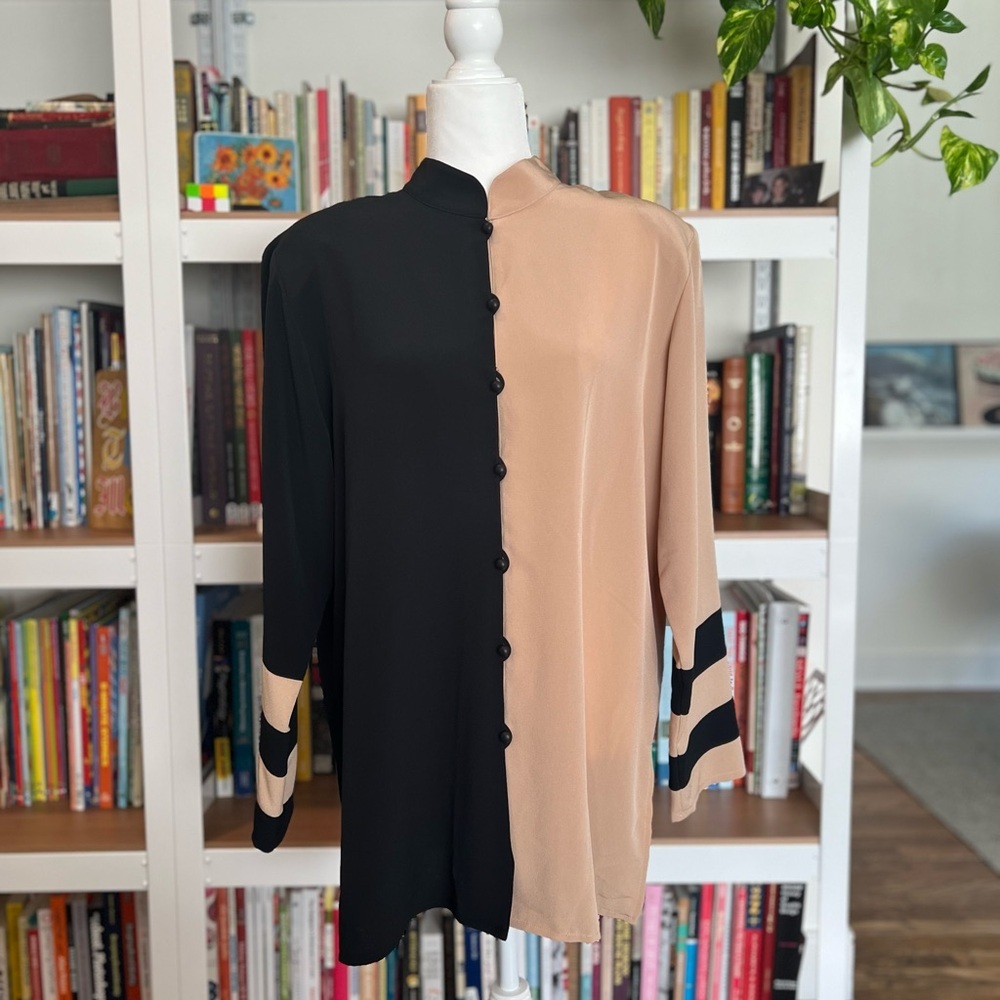 Elegant Business Black and Tan Women's Blouse Da Rue California Size 14